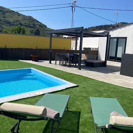 Enora Vila *